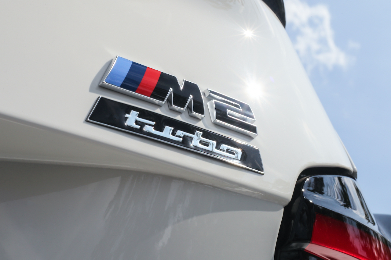 P90621399_highRes_the-2026-bmw-m2-turb